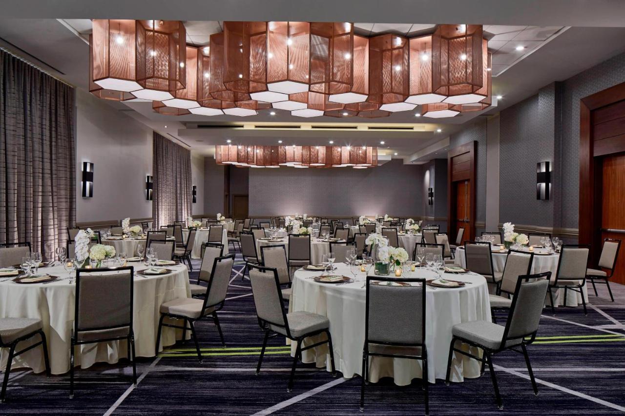 Hotel Renaissance Midtown 4*